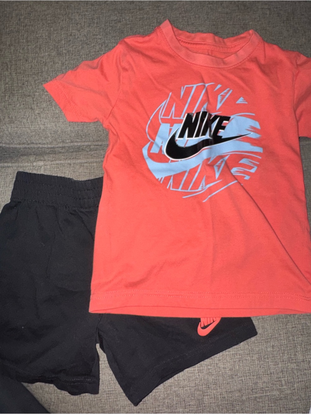 Nike bundle ! - Picture 5 of 5